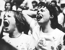 Beatles In Seattle 1964 - fans
